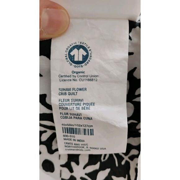 John Robshaw Baby Toddler Suhavi Crib Quilt Blk White Floral Organic Cotton EUC - Picture 10 of 11
